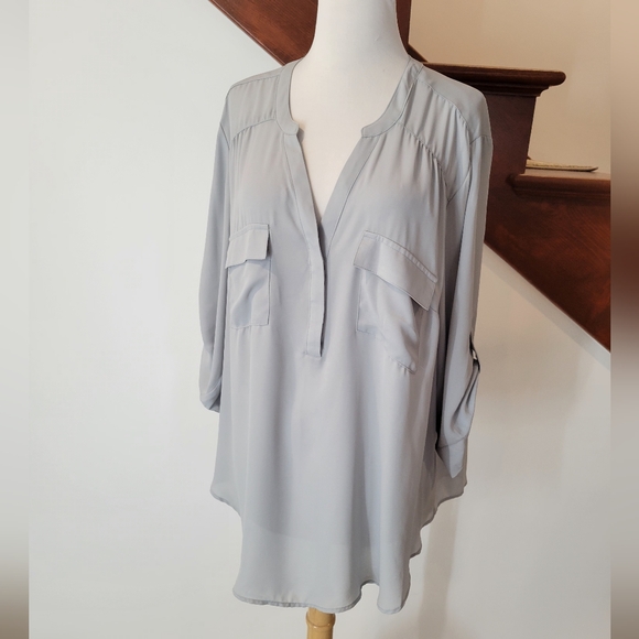 Torrid Gray Roll Tab Sleeve Collared Pocket Blouse Women's Plus Size 2X - Picture 5 of 6